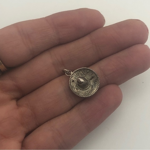 VTG Sterling Mexican Sombrero Hat Charm / Pendant - Picture 4 of 4